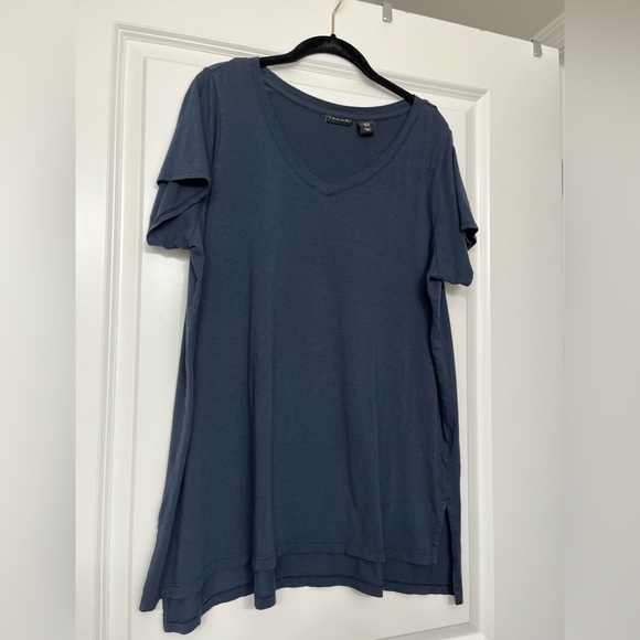 Tahari Women's Deep Blue V-Neck Short Sleeve Top - Picture 1 of 5